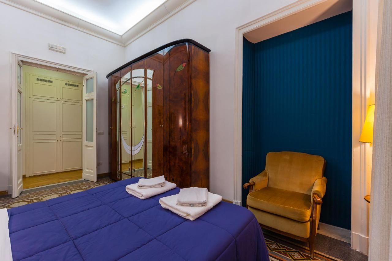 Ferienwohnung A Due Passi Dal Lungomare Di Mergellina By Wonderful Italy Neapel Exterior foto