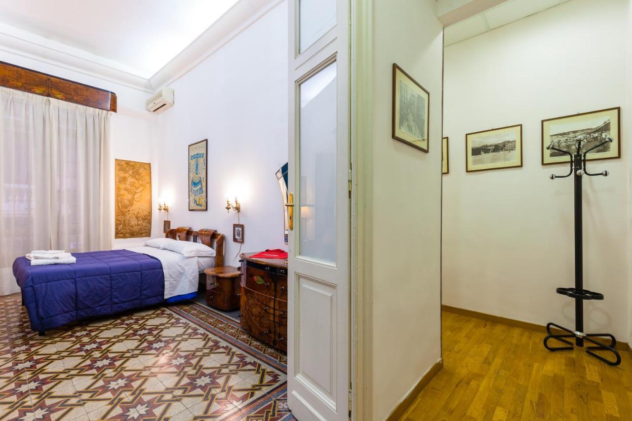 Ferienwohnung A Due Passi Dal Lungomare Di Mergellina By Wonderful Italy Neapel Exterior foto
